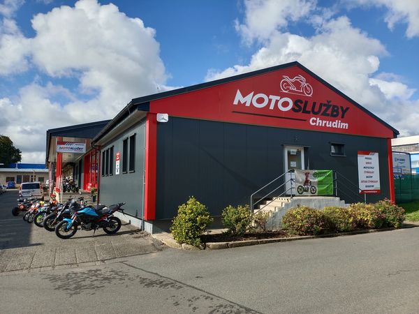 Vstup do prodejny Motoslužby Chrudim