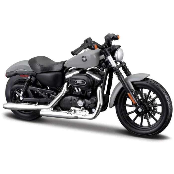 model Harley Davidson portster Iron 883