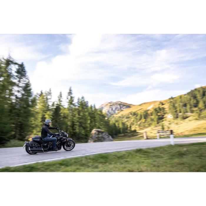 Morbidelli C 1002 V černá